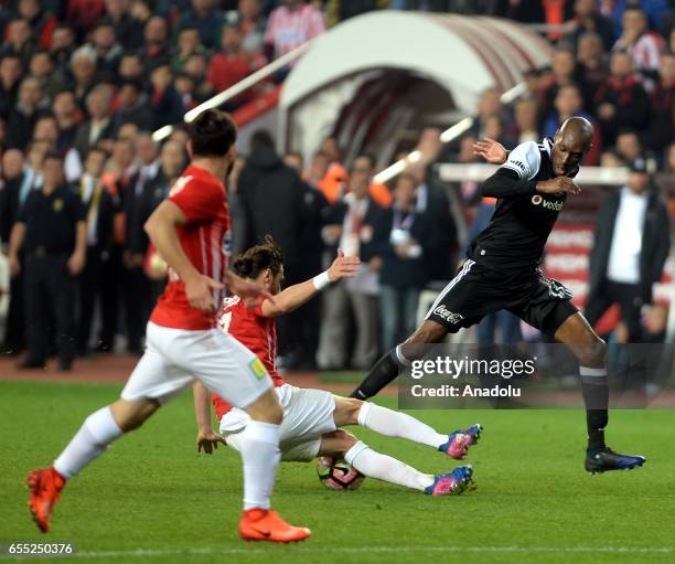 Atiba Hutchinson of Besiktas in action during the Turkish Spor Toto Super Lig football match between Antalyaspor and Besiktas at the Antalya Arena in...