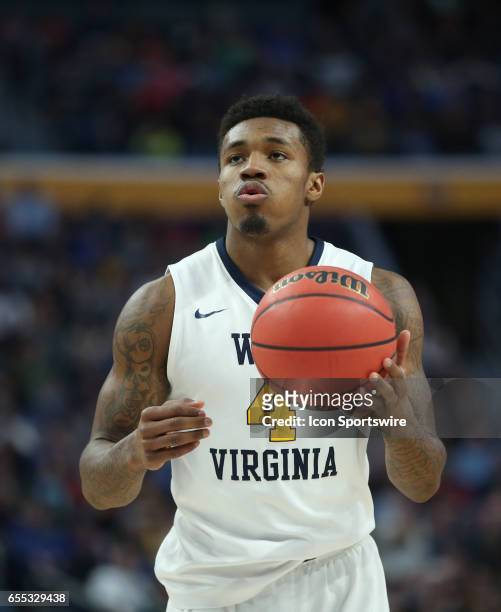 West Virginia Mountaineers guard Daxter Miles Jr. Shoots a free throw during the NCAA Division 1 Men's Basketball Championship game between Notre...