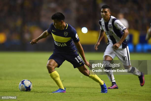 Walter Bou of Boca Juniors drives the ball during a match between Boca Juniors and Talleres as part of Torneo Primera Division 2016/17 at Alberto J...