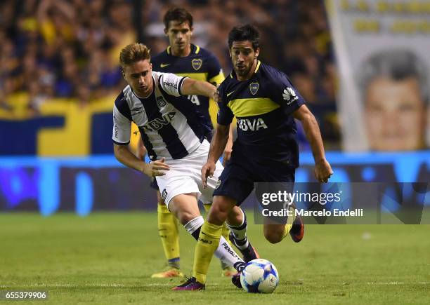 Pablo Perez of Boca Juniors drives the ball during a match between Boca Juniors and Talleres as part of Torneo Primera Division 2016/17 at Alberto J...