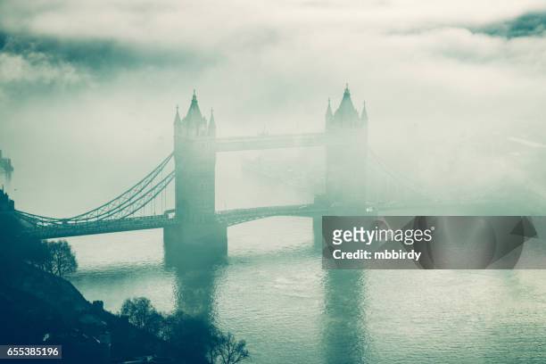 river thames with tower bridge, london, uk - fog london stock pictures, royalty-free photos & images