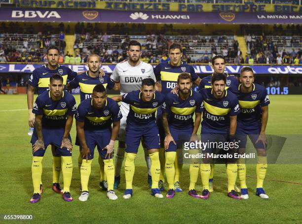Players of Boca Juniors pose for a photo prior to the firstduring a match between Boca Juniors and Talleres as part of Torneo Primera Division...