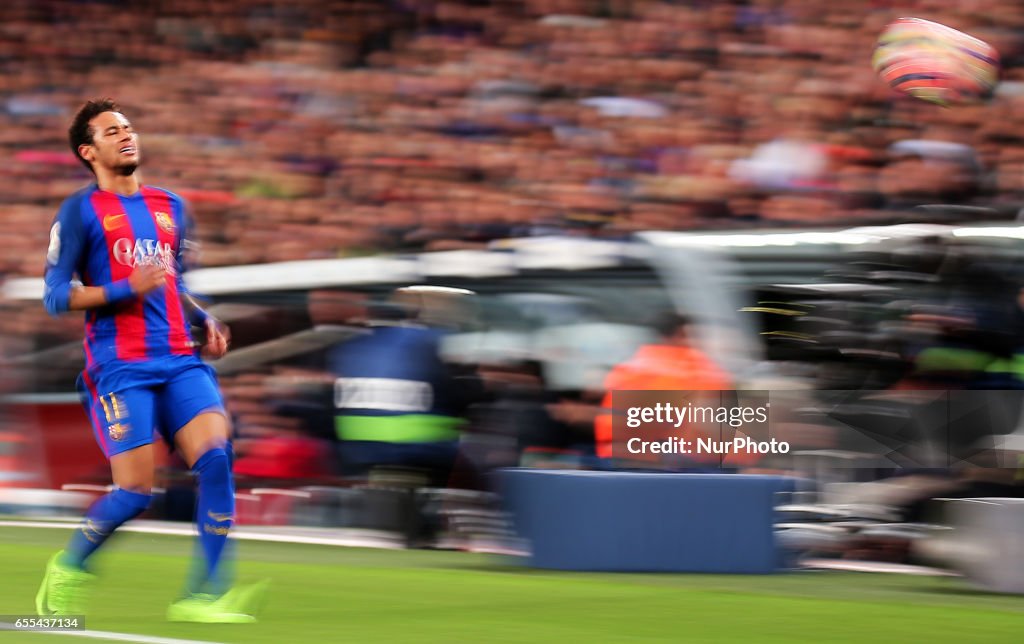 FC Barcelona v Valencia CF - La Liga