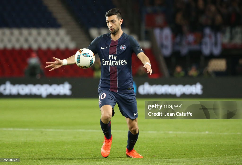 Paris Saint-Germain v Olympique Lyonnais - Ligue 1