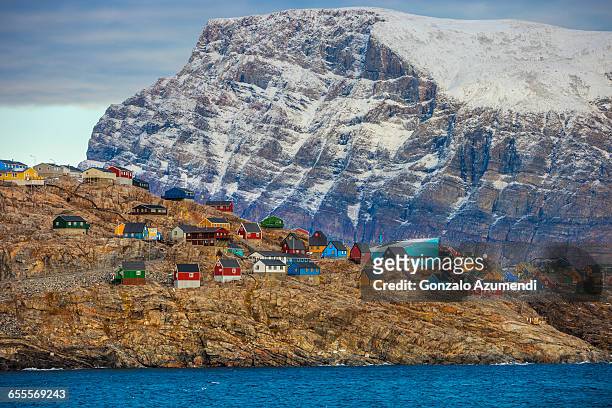 umanak in greenland - greenland uummannaq stock pictures, royalty-free photos & images