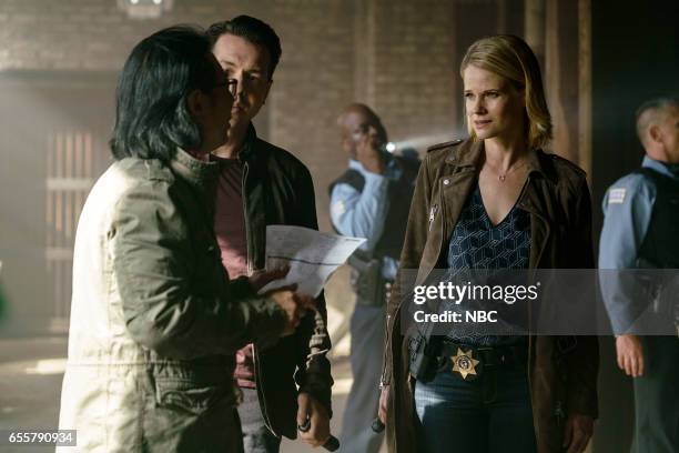 Double Helix" Episode 104 -- Pictured: Jon Seda as Antonio Dawson, Joelle Carter as Laura Nagel --