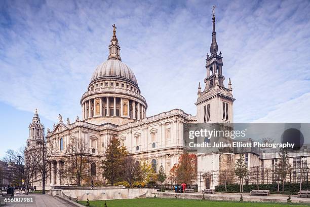 st paul's cathedral, london, england. - st pauls cathedral stockfoto's en -beelden