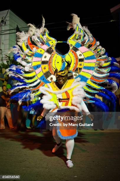 junkanoo festival, harbour island, bahamas - dunmore town stock pictures, royalty-free photos & images