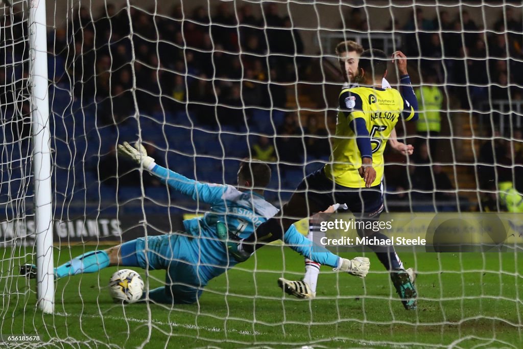 Oxford United v Bolton Wanderers - Sky Bet League One