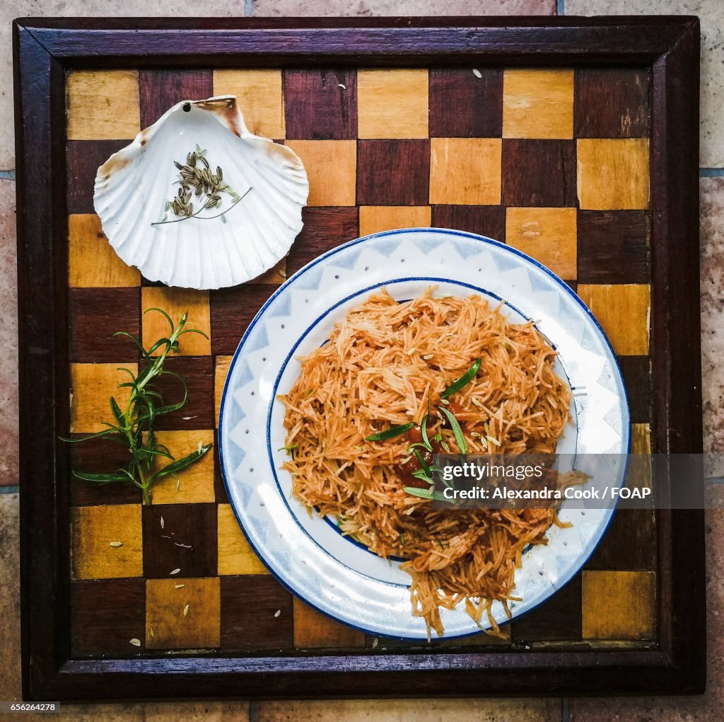 Vermicelli with tomato pasta sauce