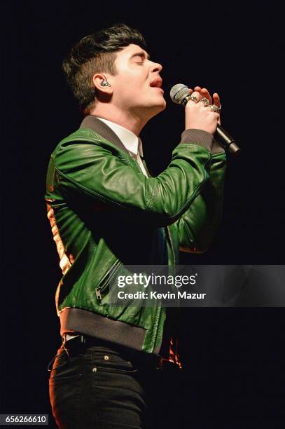 Leon Else performs onstage during A Night To Celebrate Elvis Duran presented by Musicians On Call at The Edison Ballroom on March 21, 2017 in New...