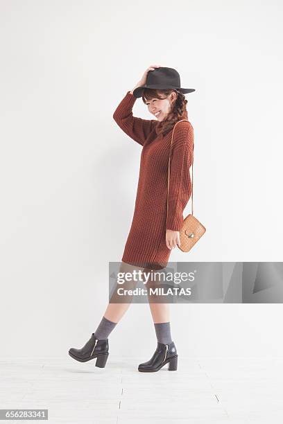 young japanese woman portrait - pochette ストックフォトと画像