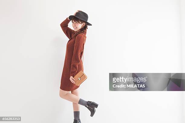 young japanese woman portrait - pochette ストックフォトと画像