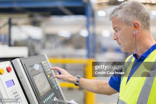 Machine Operatios Board 16 Tooling Board Stock Photos, High-Res Pictures, and Images - Getty Images
