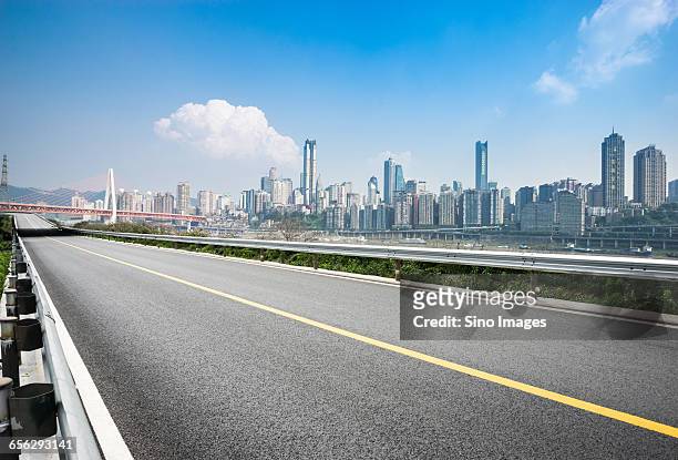 the roads of chongqing - chongqing hongyadong stock-fotos und bilder