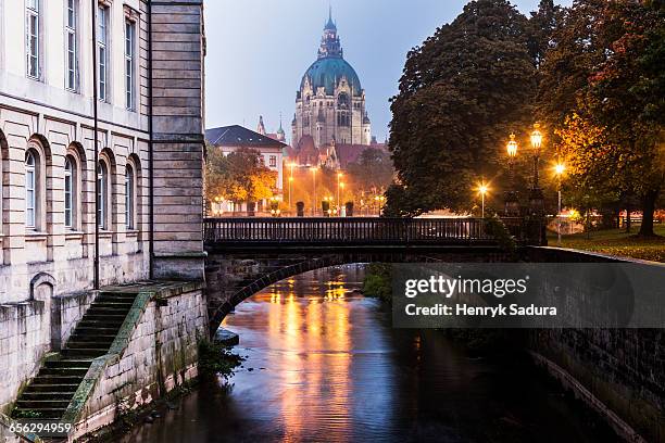 new town hall in hanover hanover (hannover), lower saxony, germany - hannover fotografías e imágenes de stock