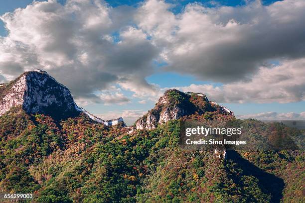 jiankou great wall - lighthouse rolling landscape foto e immagini stock