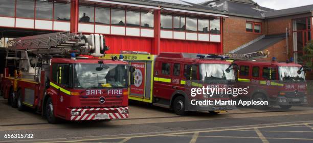 lfb fire engine 2 - fire station stock pictures, royalty-free photos & images