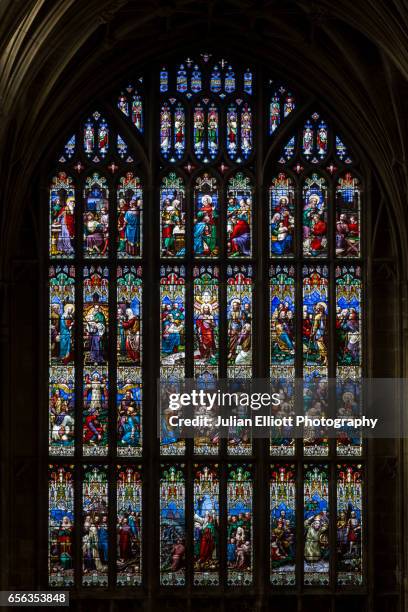 stained glass in gloucester cathedral. - グロスター大聖堂 ストックフォトと画像