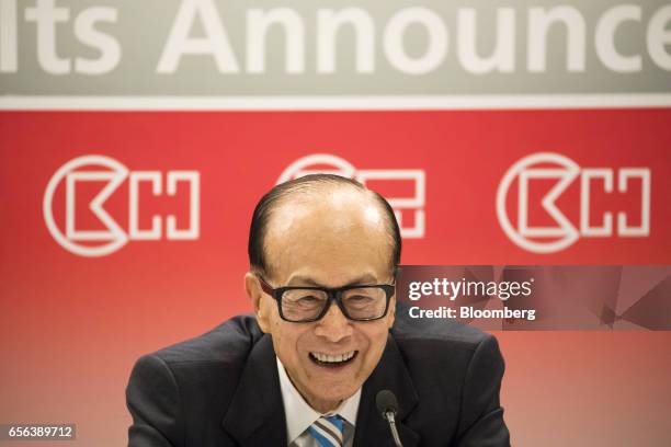 Billionaire Li Ka-shing, chairman of CK Hutchison Holdings Ltd. And Cheung Kong Property Holdings Ltd., speaks during a news conference in Hong Kong,...