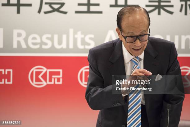 Billionaire Li Ka-shing, chairman of CK Hutchison Holdings Ltd. And Cheung Kong Property Holdings Ltd., speaks during a news conference in Hong Kong,...