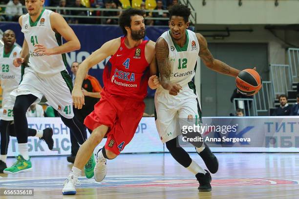 Will Clyburn of the Darussafaka Dogus Istanbul battles for the ball against Milos Teodosic of the CSKA Moscow during the 2016/2017 Turkish Airlines...