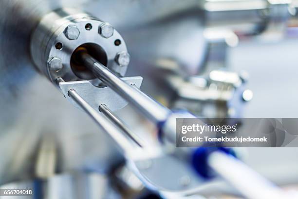 vacuum - vakuumkammer stock-fotos und bilder