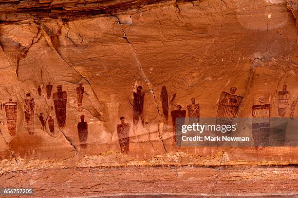 great gallery ancient rock art - cave drawings stock pictures, royalty-free photos & images