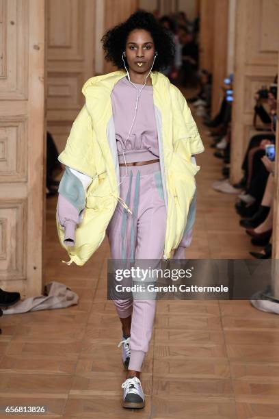 Model walks the runway at the New Gen show during Mercedes-Benz Istanbul Fashion Week March 2017 at Grand Pera on March 23, 2017 in Istanbul, Turkey.