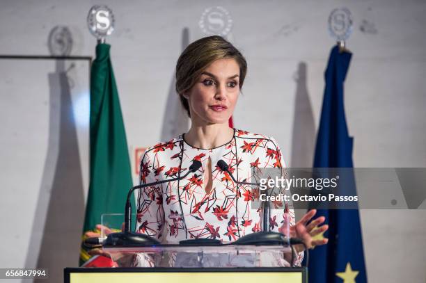Queen Letizia of Spain attends European Conference 'Tabajo O Salud' against Cancer at Sheraton Porto Hotel on March 23, 2017 in Porto, Portugal.