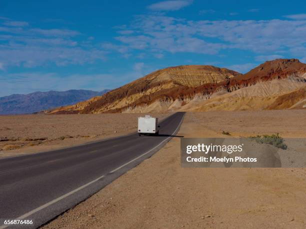 road trip-eastern death valley - death valley road bildbanksfoton och bilder