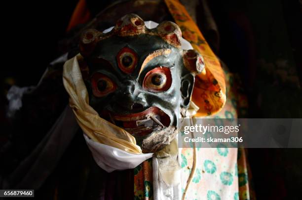 tibetan mask dance at thiksey monastery in ladakh india - gimp mask stockfoto's en -beelden