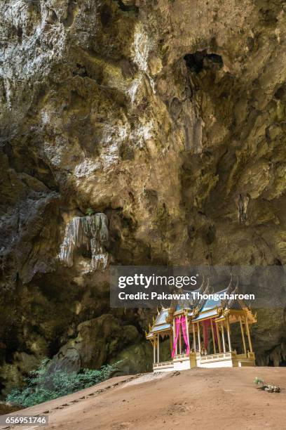 phraya nakhon cave, thailand - phraya nakhon cave stockfoto's en -beelden