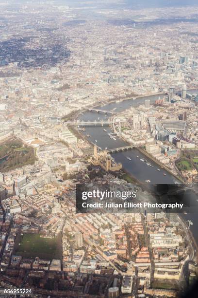 Thames Shape River Thames Shape Photos and Premium High Res Pictures - Getty Images