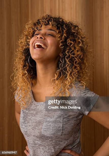 laughter 10 - ombré hair stock-fotos und bilder
