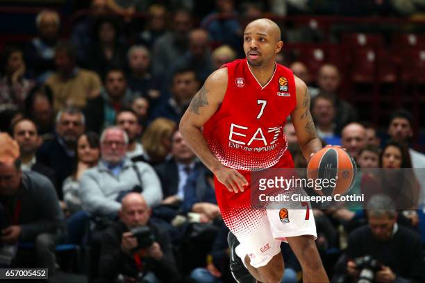 Ricky Hickman, #7 of EA7 Emporio Armani Milan in action during the 2016/2017 Turkish Airlines EuroLeague Regular Season Round 28 game between EA7...