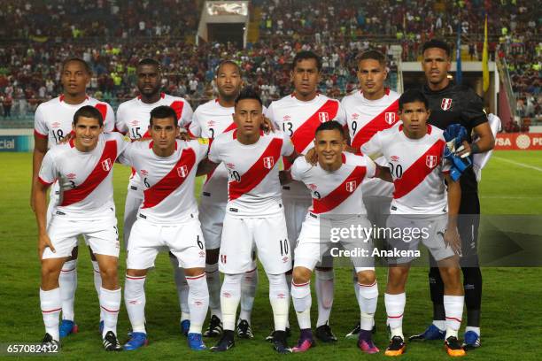 Players of Peru pose for pictures prior a match between Venezuela and Peru as part of FIFA 2018 World Cup Qualifiers at Monumental de Maturin Stadium...
