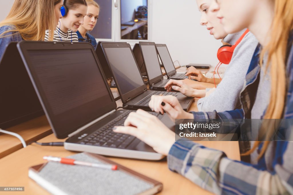 Computer Learning Woman With Cs Group Of Women Learning Computer Programming High-Res Stock Photo ...