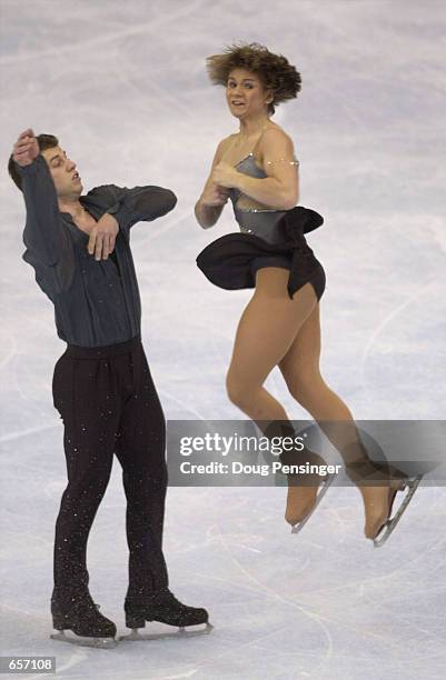 Danielle Hartsell and Steve Hartsell compete in the Pairs Free Skate and captured third place in the Pairs Competition at the 2001 State Farm U.S....