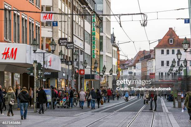 würzburg - städtische straße stockfoto's en -beelden