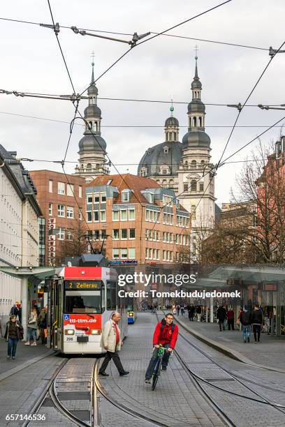 würzburg - städtische straße stockfoto's en -beelden