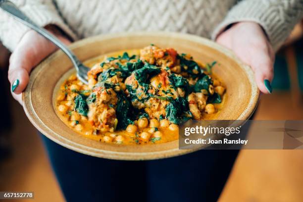 chickpea and spinach curry - curry powder stock pictures, royalty-free photos & images