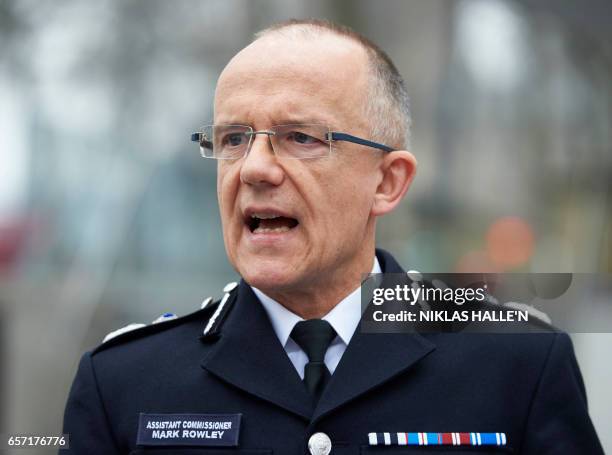 The British Metropolitan Police's Acting Deputy Commissioner, and Head of Counter Terrorism, Mark Rowley addresses the media outside New Scotland...