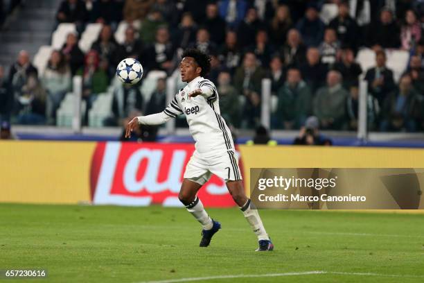 Juan Cuadrado of Juventus Fc in action during the UEFA Champions League Round of 16 second leg match between Juventus Turin and FC Porto at Juventus...