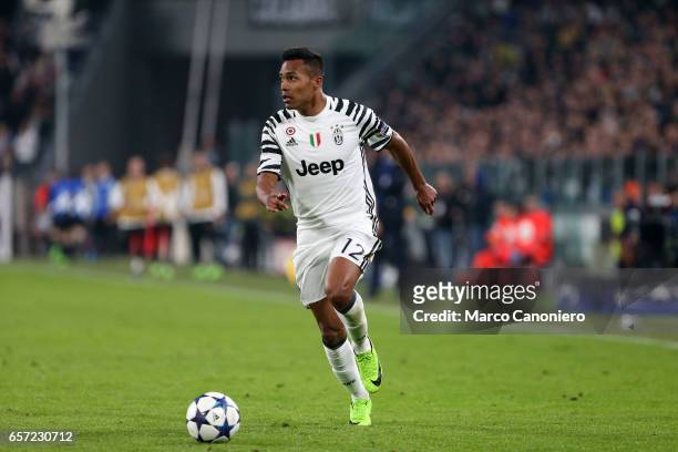 Alex Sandro of Juventus FC in action during the UEFA Champions League Round of 16 second leg match between Juventus Turin and FC Porto at Juventus...