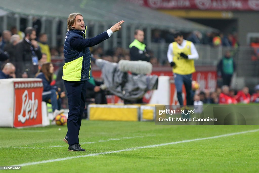 Head Coach of Crotone Davide Nicola   during the Serie A...