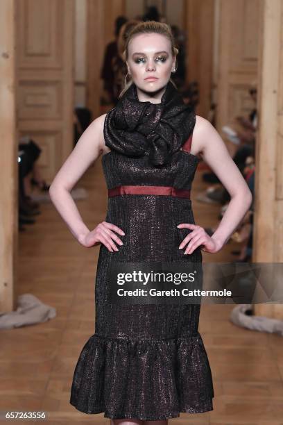 Model walks the runway at the Cigdem Akin show during Mercedes-Benz Istanbul Fashion Week March 2017 at Grand Pera on March 24, 2017 in Istanbul,...