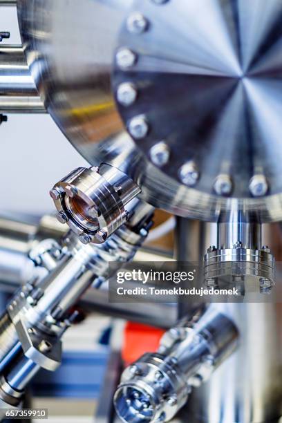 vacuum - vakuumkammer stock-fotos und bilder