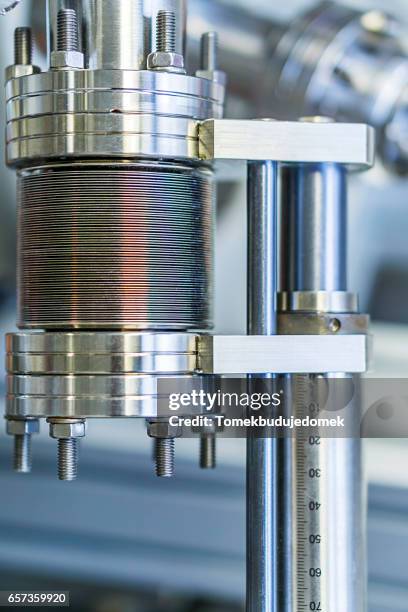 vacuum - vakuumkammer stock-fotos und bilder