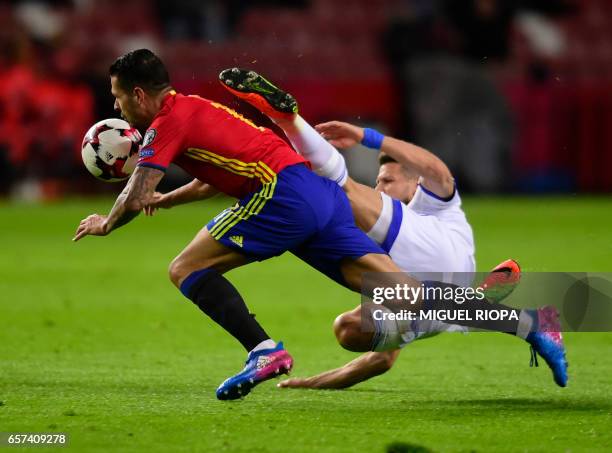 Spain's forward Vitolo vies with Israel's defender Rami Gershon during the WC 2018 group G football qualifing match Spain vs Israel at El Molinon...